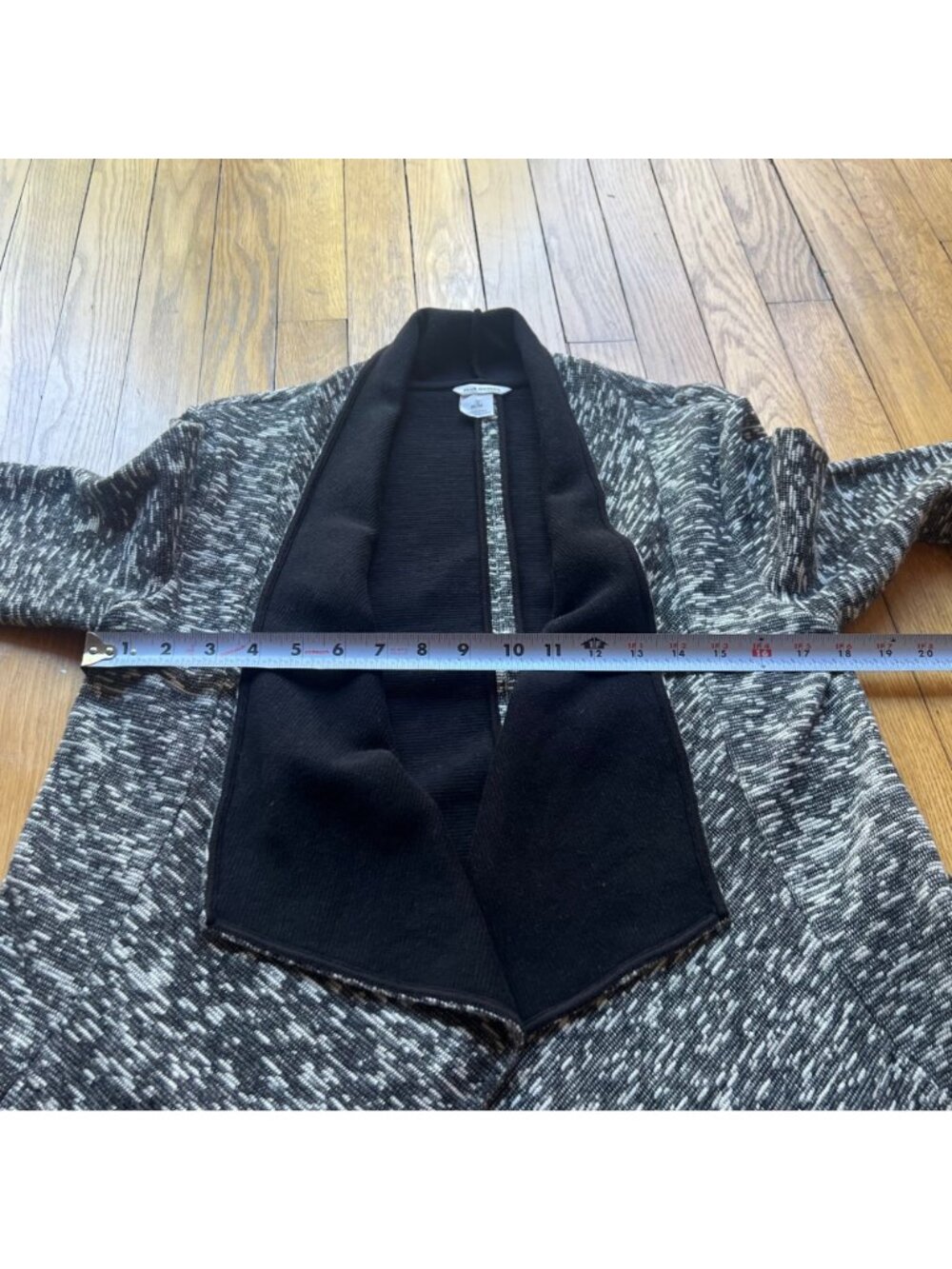 Club Monaco Size M Gray & Black Kiki Boucle Knit Draped Open Cardigan Sweater - Picture 11 of 16